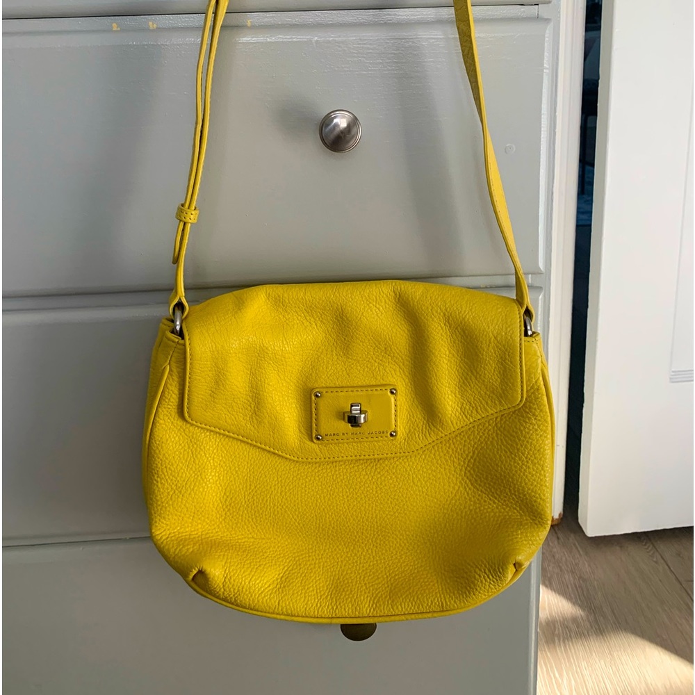 Like new Marc Jacobs crossbody / shoulder bag yellow